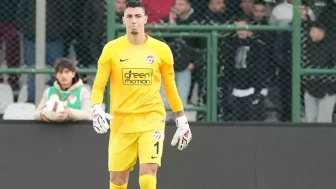 Galatasaray Muslera'nın Yerine Eyüpspor'un Başarılı Kalecisi Berke Özer'i Transfer Listesine Aldı