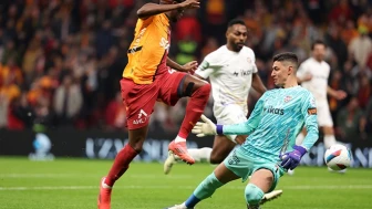 Muslera Gidiyor, Galatasaray’ın Yeni Kalecisi Berke Özer mi Olacak?