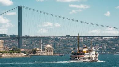 İstanbul Boğazı'nda gemi trafiği çift yönlü durduruldu