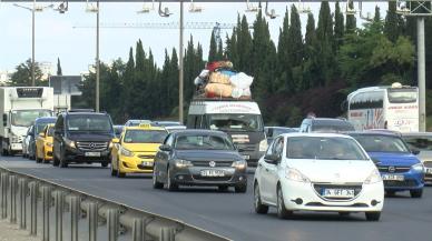 Bayram tatili trafik yoğunluğu sürüyor