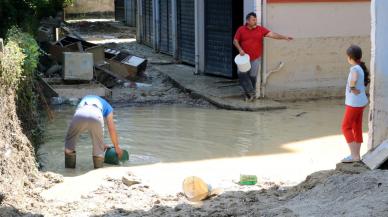 Sel sonrası hasar tespiti ve temizlik çalışmaları başladı