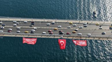 15 Temmuz darbesinin 7. yılı: Şehitler Köprüsü'ne Türk Bayrağı asıldı