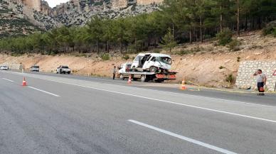 İşçi servisi şarampole devrildi: 1 ölü, çok sayıda yaralı