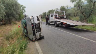 Takla atan otomobilin sürücüsü hayatını kaybetti; 2 yaralı