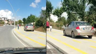 Boş yol yerine kaldırımdan gitti, üstüne korna çalarak yol istedi