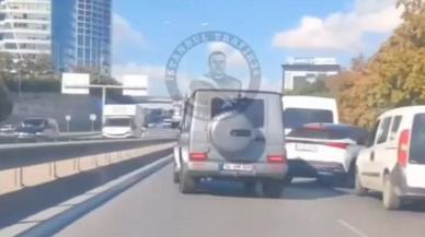 Akan trafikte aracı sıkıştırıp takip etti, vatandaşlar güçlükle ayırdı