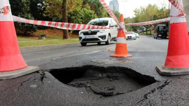 Yol çöktü, trafikte yoğunluk oluştu