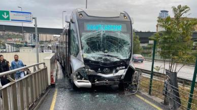 Uzunçayır'da metrobüs kaza yaptı!