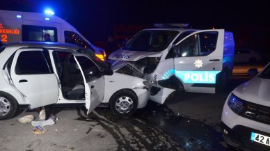 Dur ihtarına uymadı, takip sırasında polis aracına çarptı: Yaralılar var