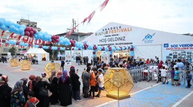 Sultangazi’de 2. Geleneksel Kuymak Festivali düzenlendi: Uzun kuyruklar oluştu