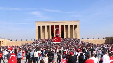 Anıtkabir doldu taştı