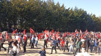 Anıtkabir'de sevgi seli: Ziyarette duygusal anlar