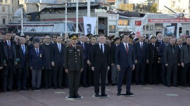 Taksim Meydanı'nda Atatürk'ü anma töreni