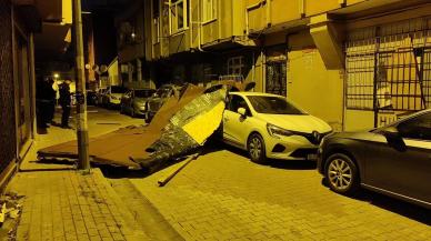 Fırtına nedeniyle çatı uçtu! Faciadan dönüldü...