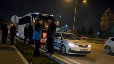 Anıtkabir ziyaretinde şok! Yolcular otobüsten indirildi!