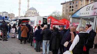 Başkan Çalık şehitler için lokma dağıttı