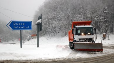 Bolu Dağı'nda kar yağışı etkili oluyor