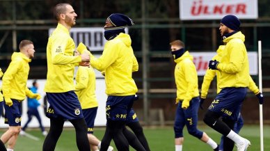 Fenerbahçe'den UEFA Avrupa Konferans Ligi kadrosuna güncelleme