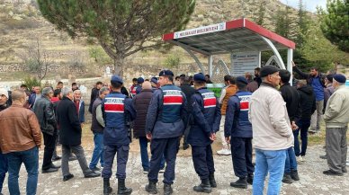 Keserli komşu cinayeti davasında arbede: Taraflar salondan çıkarıldı