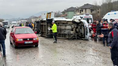 Korkunç kaza! 2 işçi servisi çarpıştı: Ölü ve çok sayıda yaralı var