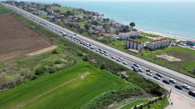 Bayramın ikinci gününde de Tekirdağ-İstanbul kara yolunda trafik yoğunluğu