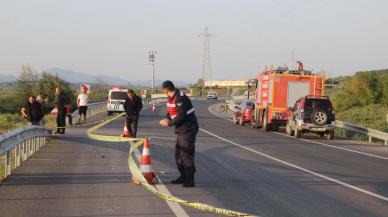 Çanakkale'de motosiklet, bariyerlere çarptı: 2 ölü