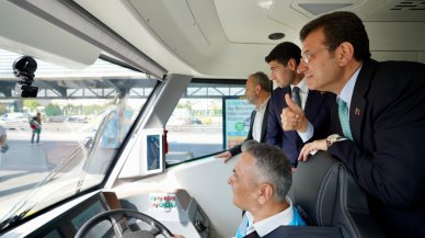 İmamoğlu elektrikli metrobüsün test sürüşüne katıldı