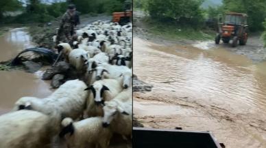 Amasya’yı sağanak vurdu: Cadde ve sokaklar suyla doldu, yollar kapandı