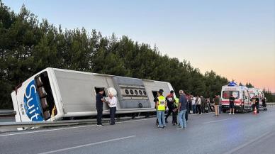 Uşak'ta feci kaza! Yolcu otobüsünün devrildi:11 kişi yaralandı