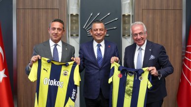 CHP Genel Merkezi’nde sürpriz görüşme: Özgür Özel, Fenerbahçe Başkanı Ali Koç ile bir araya geldi