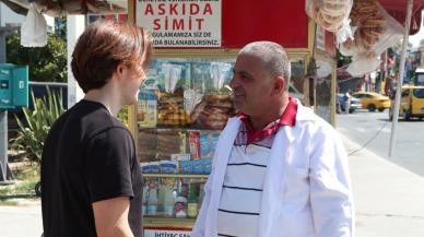 Sosyal medyadaki içerik üreticisinin 25 yıllık simitçiye notu görenleri duygulandırırken, video gündem oldu