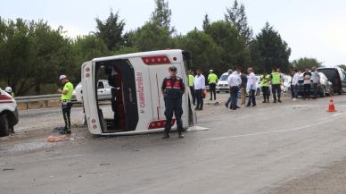 Pamukkale'de düğüne giden otobüste kaza: 26 kişi yaralandı