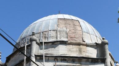 İstanbul Topkapı'daki Mimar Sinan'ın türbesinin hali içler acısı!