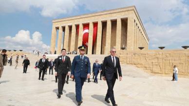 TFF Başkanı Hacıosmanoğlu ve Yönetim Kurulu Üyeleri, Gaziler Günü'nde Anıtkabir'i ziyaret etti