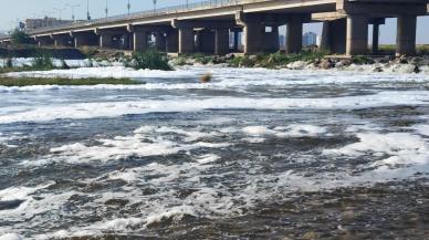 Beyaz köpük tehlikesi son olarak Dicle Nehri'nde görüldü