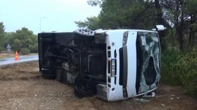 Antalya'da otobüs devrildi: 8 yaralı