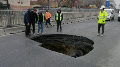 Bağcılar'da metro inşaatı yanında göçük oluştu