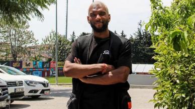 Ryan Babel İstanbul'da kalıyor!