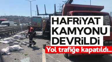 Kağıthane'de hafriyat kamyonu devrildi