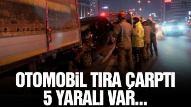 Bağcılar’da otomobil TIR’a çarptı: 5 yaralı