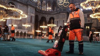 Ayasofya-i Kebir Cami-i Şerifi'nde ramazan temizliği yapıldı