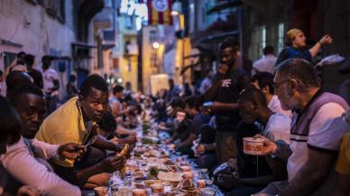 23 Mart İstanbul'da iftar saat kaçta? Kaçta oruç açılacak?