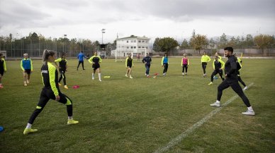 Kadın futbol takımı ABB FOMGET'te hedef Türkiye'yi Avrupa'da temsil etmek