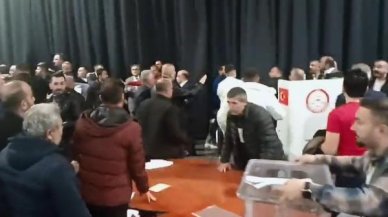 İYİ Parti'nin Ankara Temayül Yoklaması'nda kavga çıktı