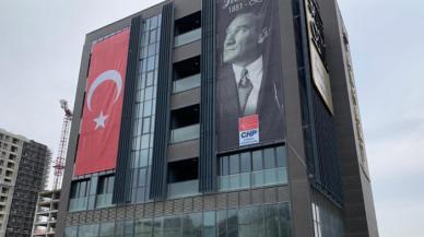 CHP il binasına silahlı saldırıda bulunan şüpheliler serbest bırakıldı