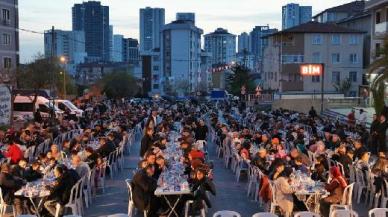 Kartal'da sokak iftarı düzenlendi 