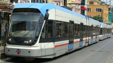 İstanbul'da tramvay raydan çıktı!