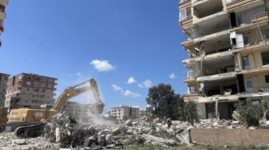 Hatay'da enkaz çalışmaları 79 mahallede sürüyor