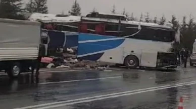 Eskişehir'de yolcu otobüsü devrildi: Ölü ve yaralılar var!