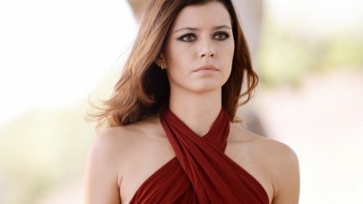 Beren Saat ekranlara dönüyor! İşte partnerleri ve yeni kanalı